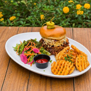 PULLED PORK SANDWICH